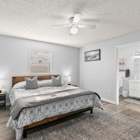 Spacious Modern House. Private Heated Pool And Spa サラソータ エクステリア 写真