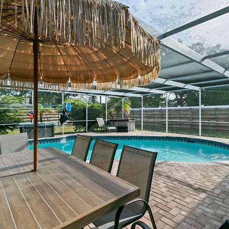 Spacious Modern House. Private Heated Pool And Spa サラソータ エクステリア 写真