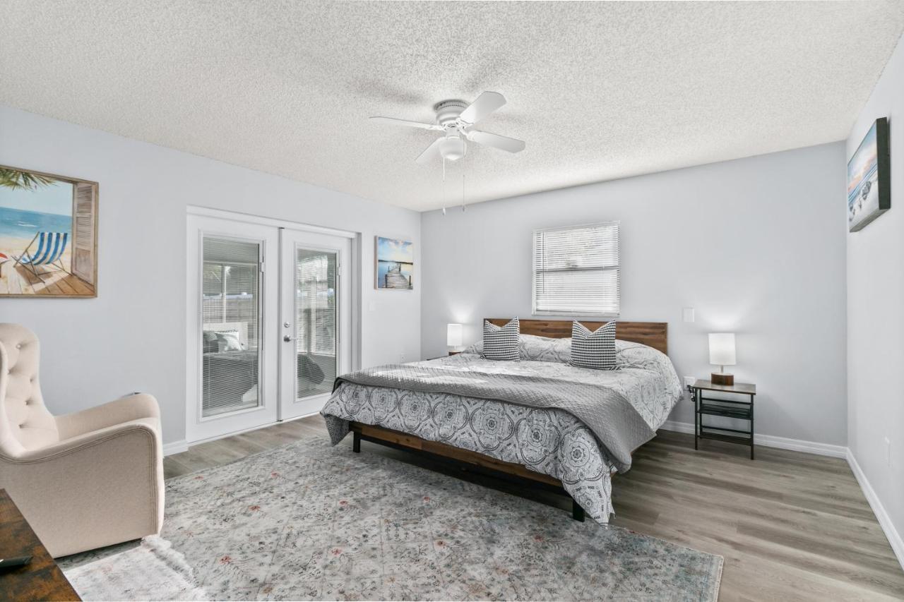 Spacious Modern House. Private Heated Pool And Spa サラソータ エクステリア 写真