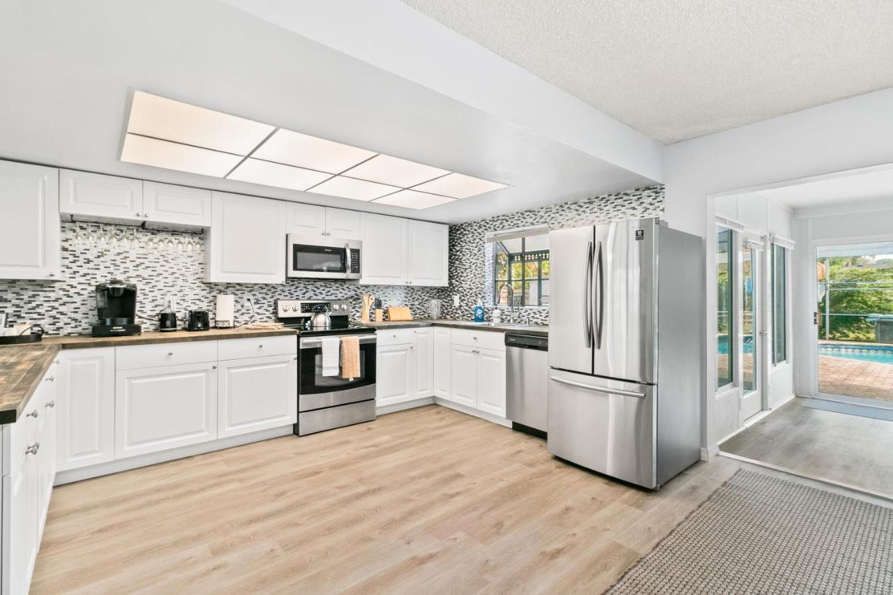 Spacious Modern House. Private Heated Pool And Spa サラソータ エクステリア 写真