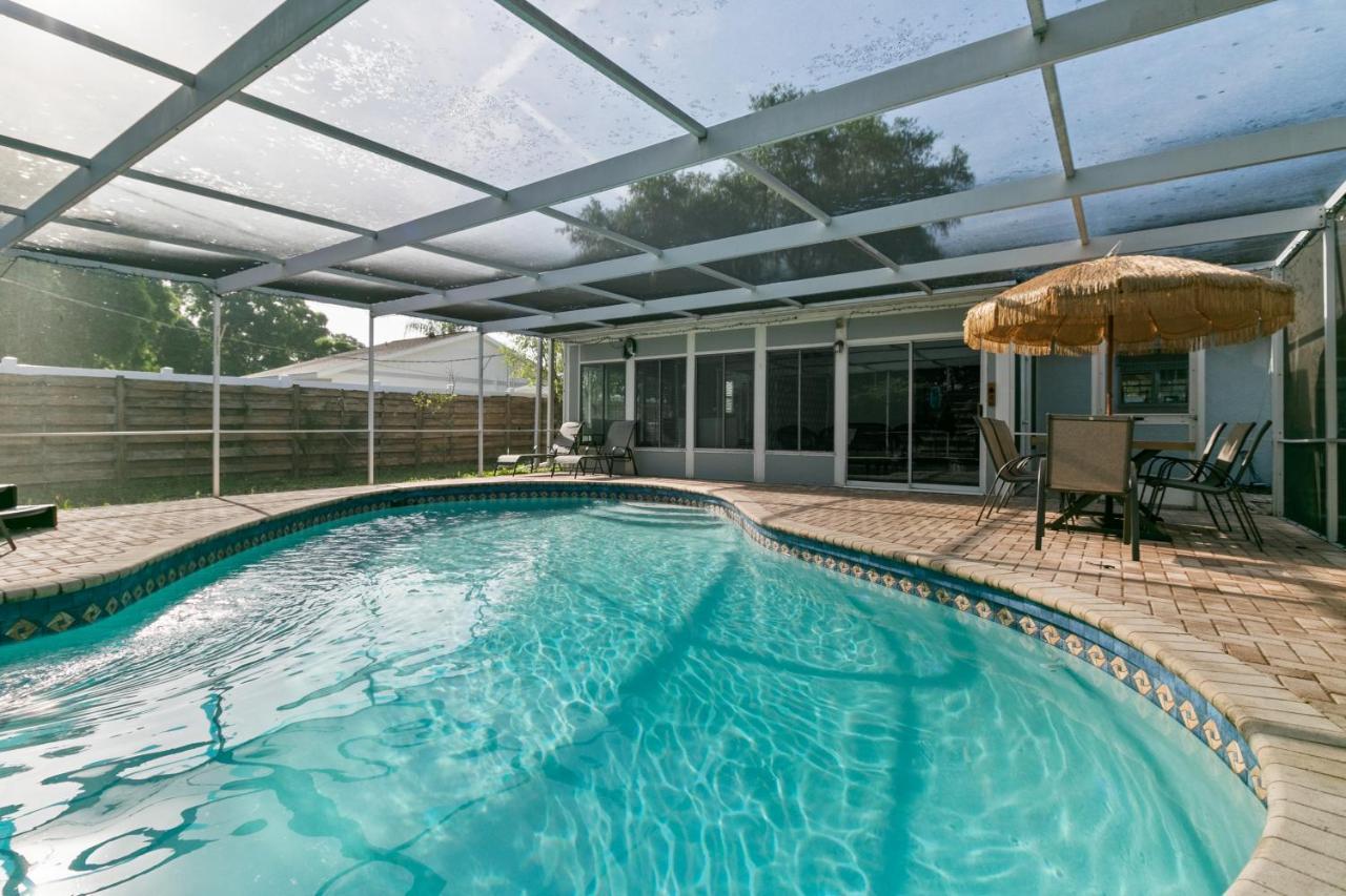 Spacious Modern House. Private Heated Pool And Spa サラソータ エクステリア 写真