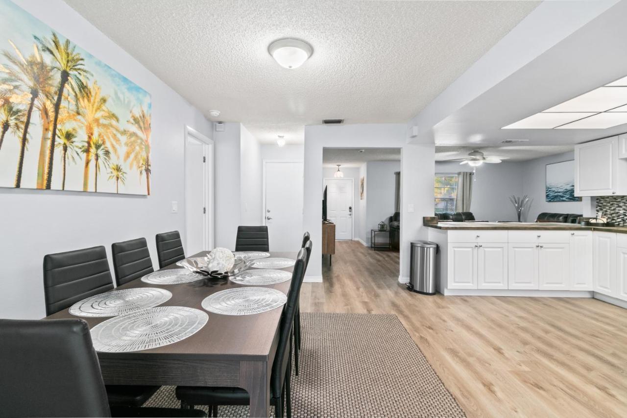 Spacious Modern House. Private Heated Pool And Spa サラソータ エクステリア 写真