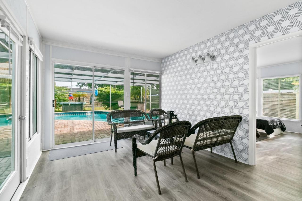 Spacious Modern House. Private Heated Pool And Spa サラソータ エクステリア 写真
